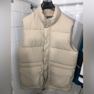 Classic Gap Recycled puffer vest large Tall